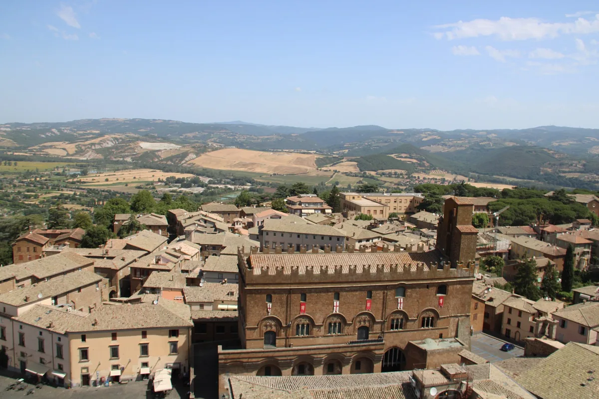 Orvieto in 7 giorni: itinerario completo con tappe, spostamenti e costi